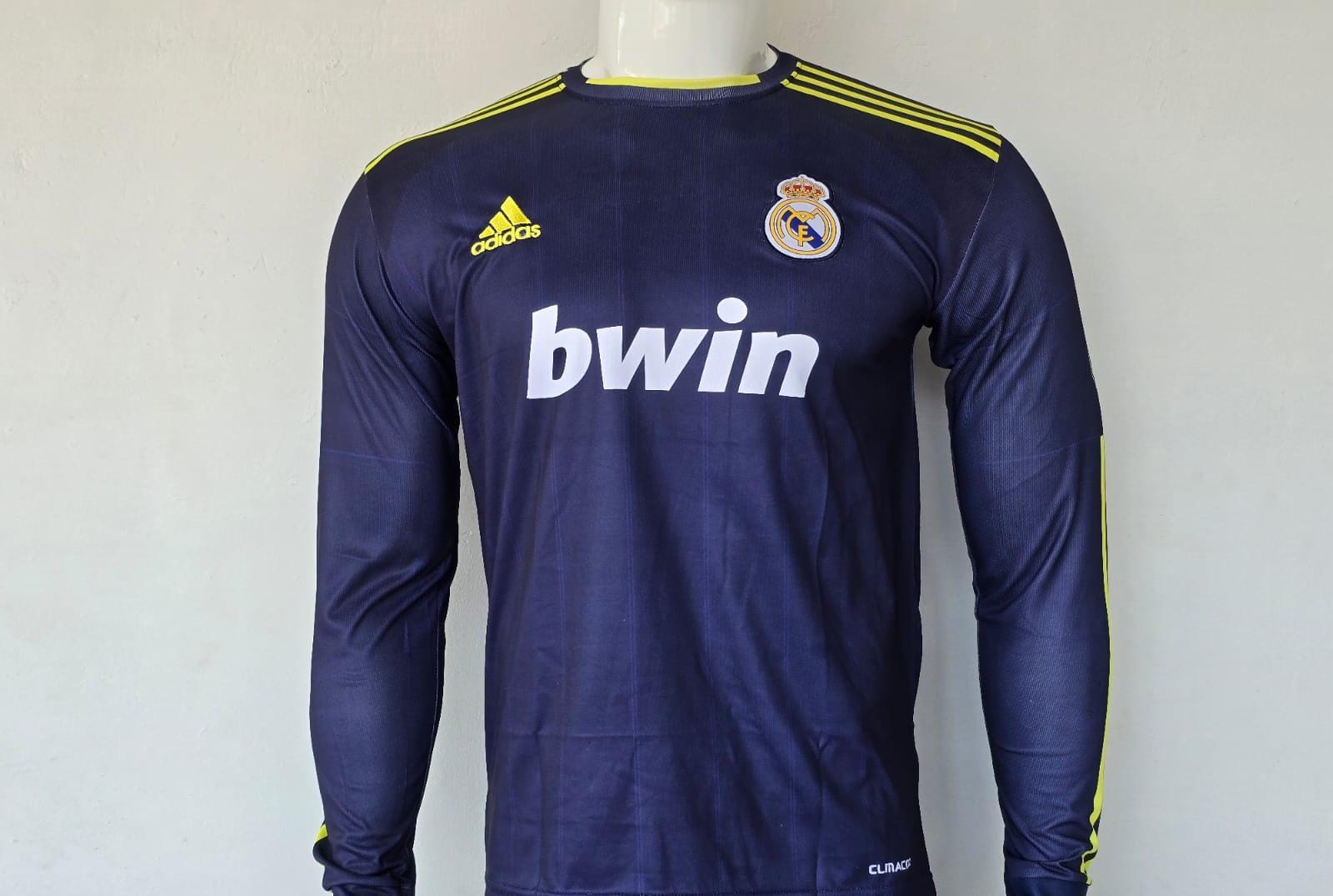 Real Madrid 2012-13 away  (RONALDO) - View 1
